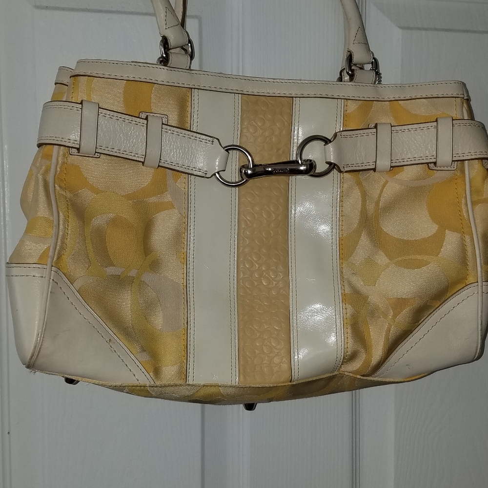 Medium size coach tote bag